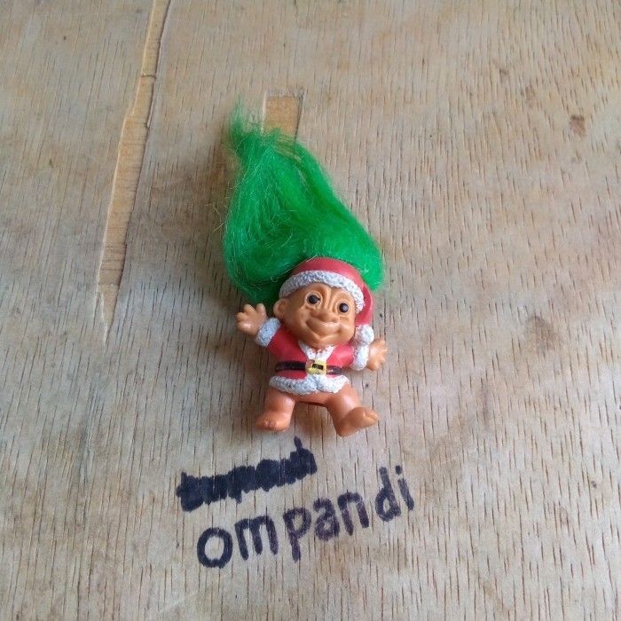 MS99 action figure trolls mini kode 01