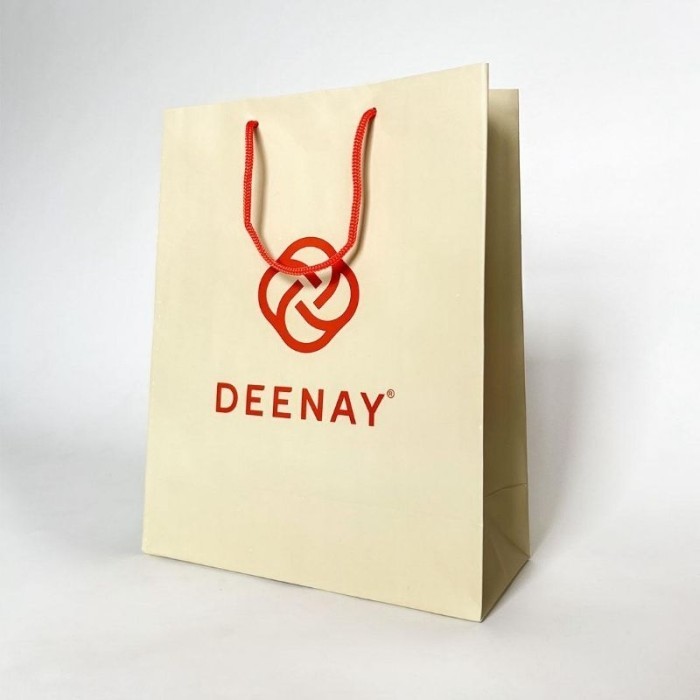 

Papper Bag Deenay ( Pembelian produk ini harus beserta produk scarves / style / aksessories )