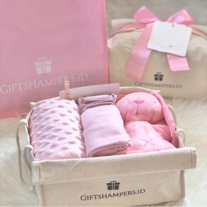 

Giftshampers Baby Hampers | Newborn Gift | Kado Lahiran | Hampers Bayi - Set pink