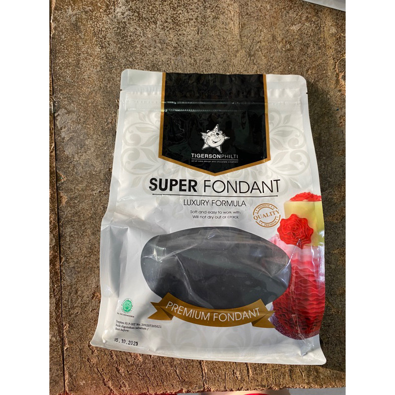 

Tigerson Super Fondant Hitam 1kg