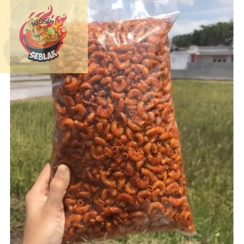 

Seblak krispi Makaroni keriuk pedas daun jeruk 500.grm seblak makroni kriwil. s