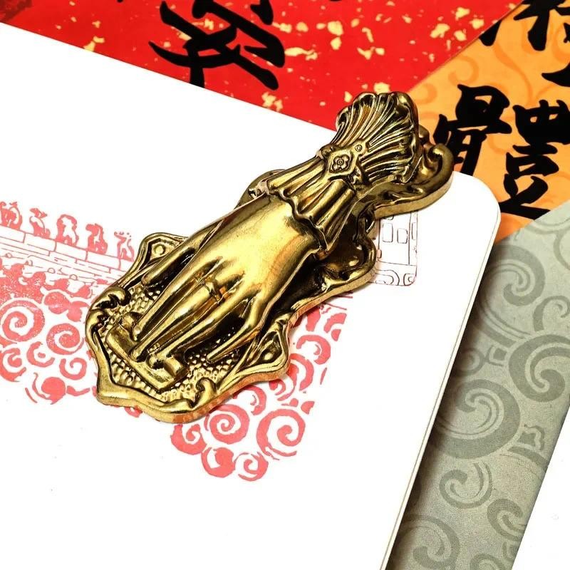 

Fromthenon Gold Color Vintage Notebook Clip Hand Shaped Book Clip Metal Gilded Hand Sleeve Book Decoration Storage Clip