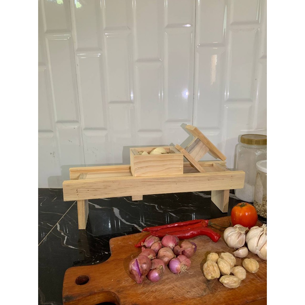 Parutan Murah/Parutan Kentang/Parutan Keripik Singkong/Pasah Bawang/ Kayu Pengiris Bawang Merah Paru