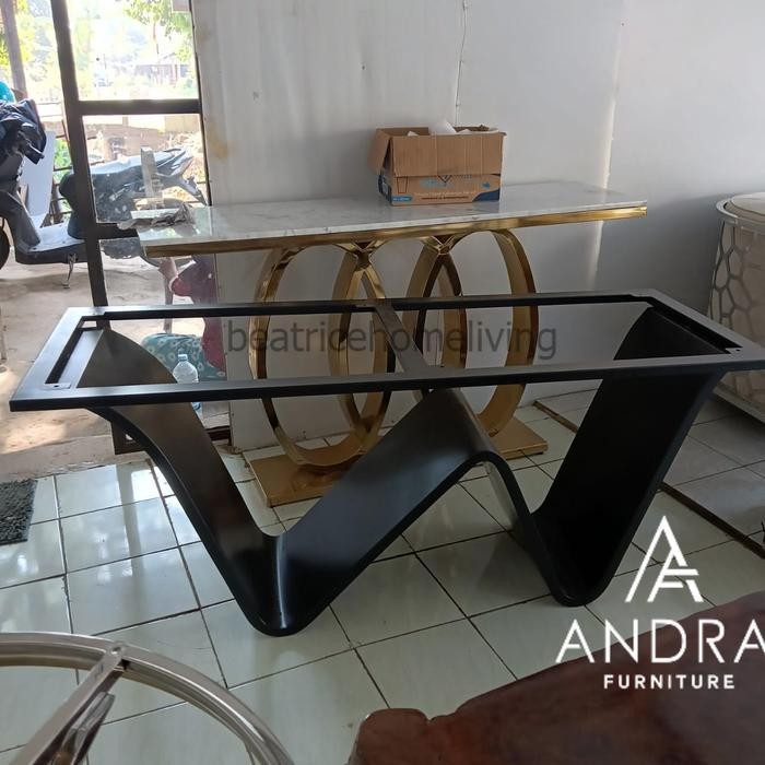 rangka meja konsul rangka besi,meja hias besi plat hitam doff lengkung