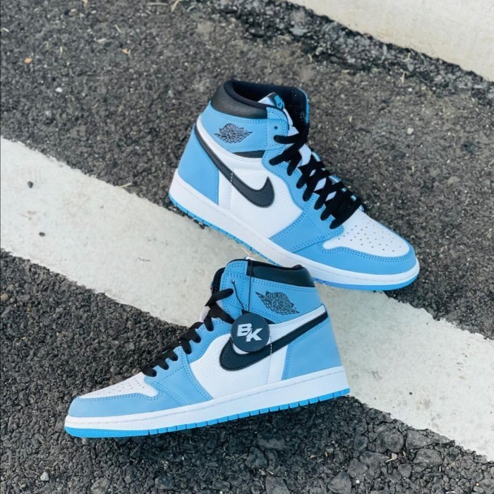 Air Jordan 1 High University Blue