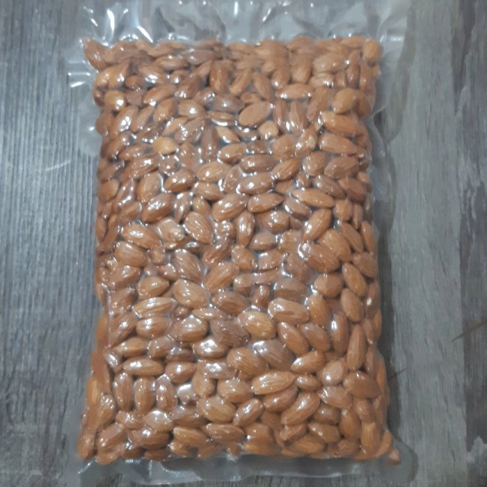 

AD almond mentah raw blue diamond utuh 1kg
