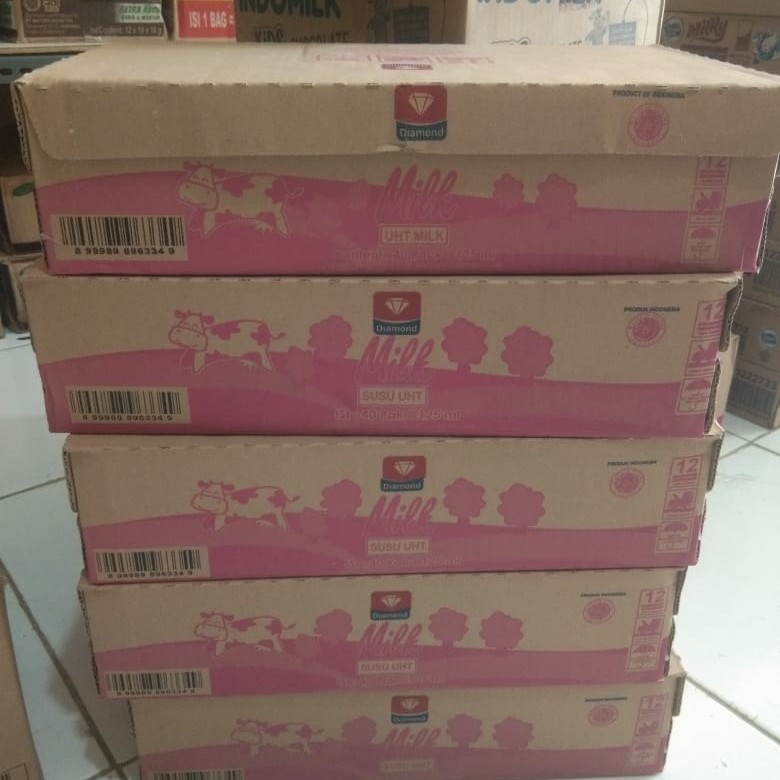 

Susu Diamond Strawberry 125 ml 1 Dus