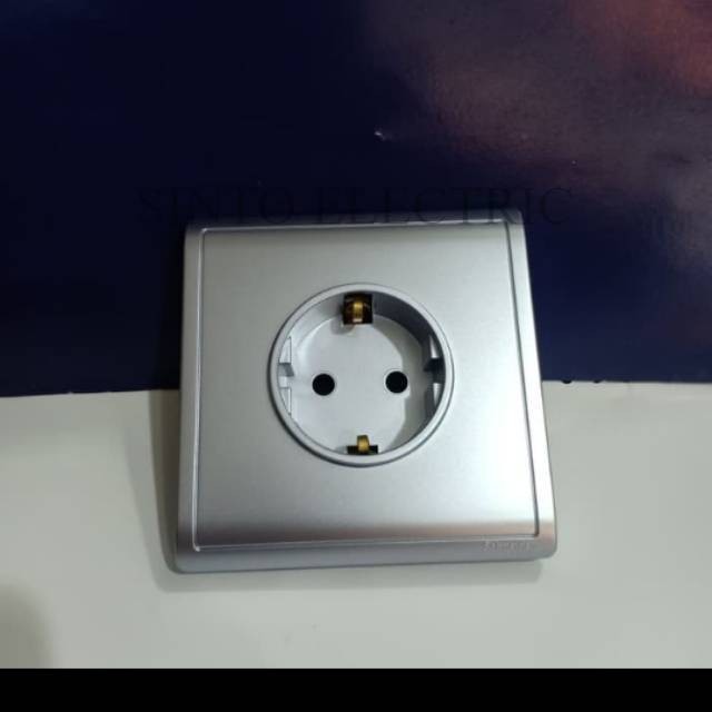 SCHNEIDER Pieno Lavender Stop Kontak Socket Outlet Pieno