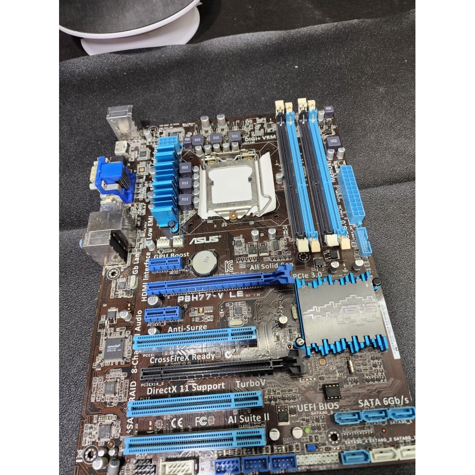 ASUS P8H77-V LE Intel H77 LGA 1155 (Socket H2) ATX