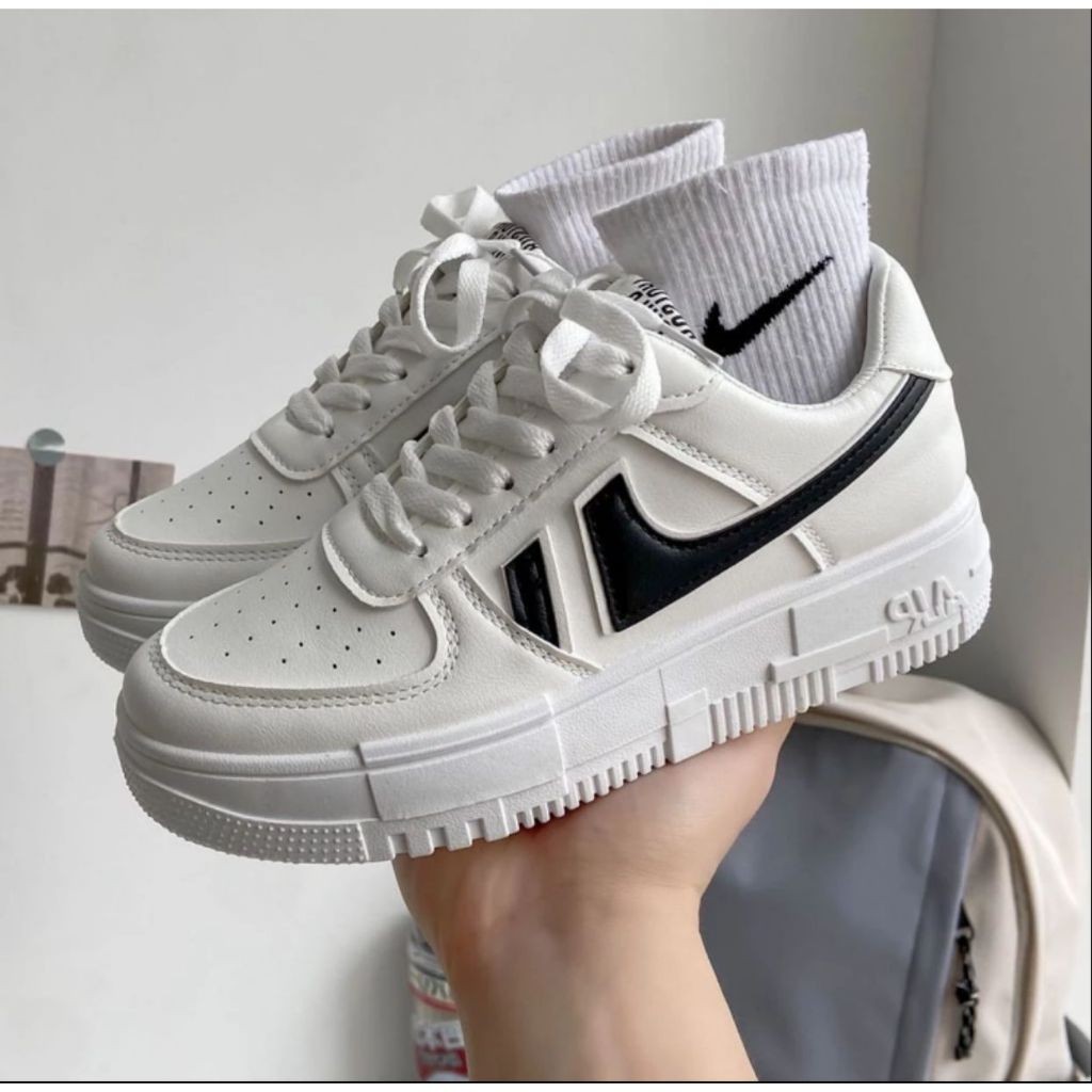 A71  SHOES  Sepatu Sneakers Wanita Kets Putih Hitam Sport Shoes White Black 689
