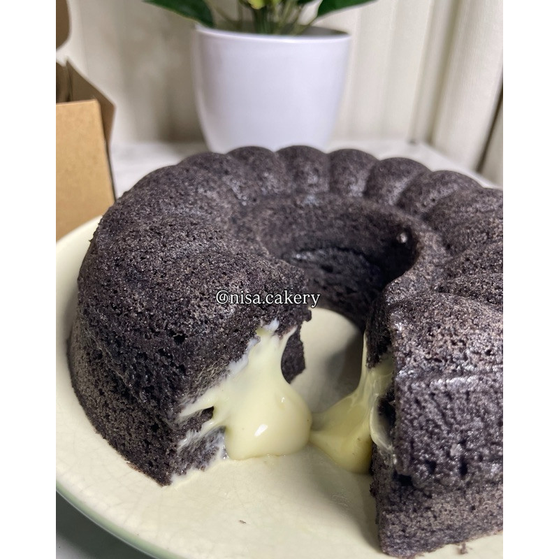 

Bolu Ketan Hitam Keju Lumer Full Ketan 100%