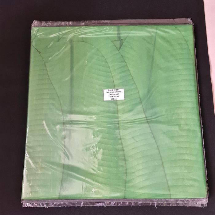 TERBARU kertas nasi motif daun (30×30). 1pack=100lbr - hijau daun
