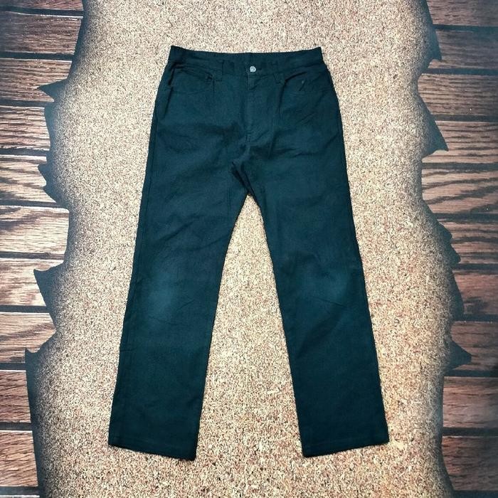 celana jeans hitam UNIQLO stretch celana panjang pria formal kerja kantor work pants casual size 32