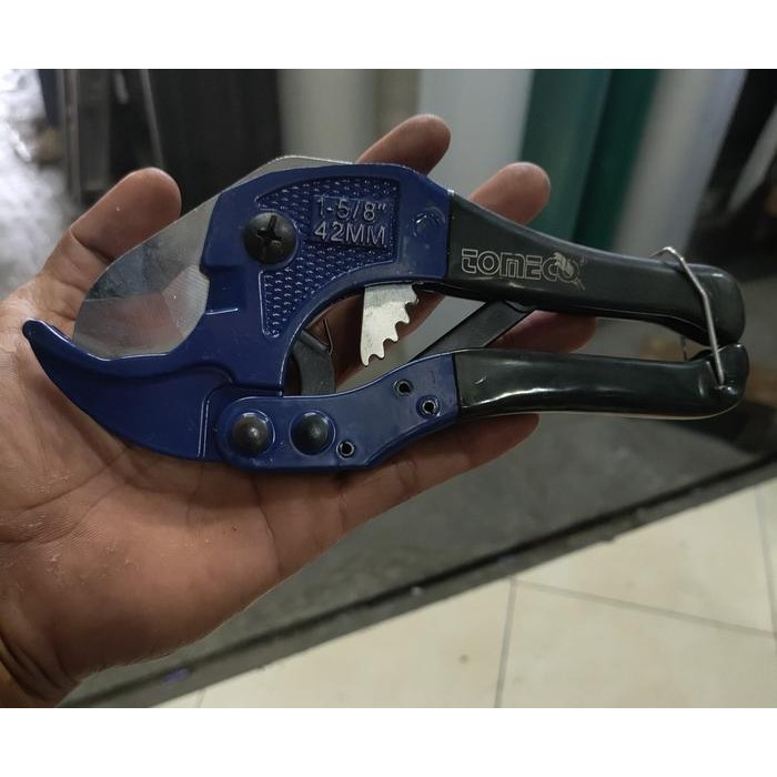 

READY Gunting Pipa PVC Tomeco 42 mm Plastic PVC Pipe Cutter B5-004
