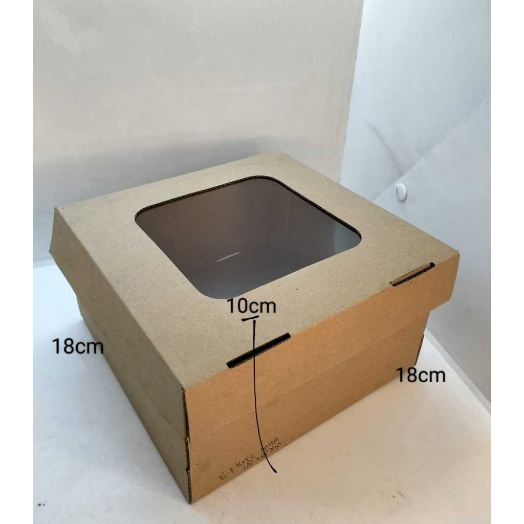 

5 PCS CAKE BOX MIKA 18X18X10 KARDUS E FLUTE