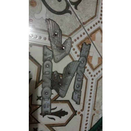 emblem logo tangki cb glatik cb100 original