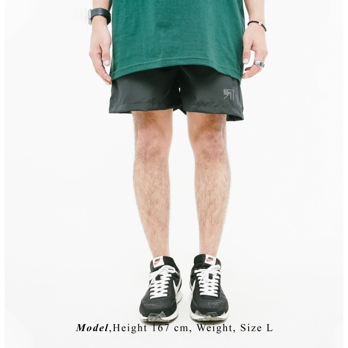 UNKL347 Pants Celana Pendek Black DDON