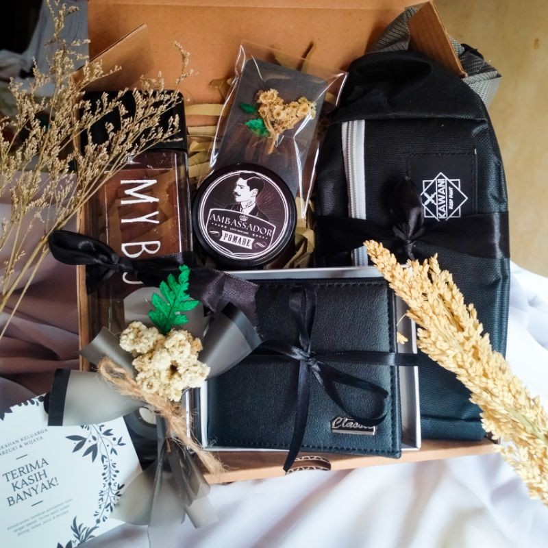 

HAMPERS KADO COWOK ULANG TAHUN / ANNIVERSARY / GRADUATION / GIFT BOX COWO