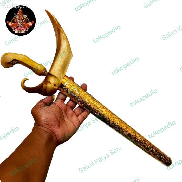 

Satu Set Keris Warangka Kayu Cendana Jawa murah antik