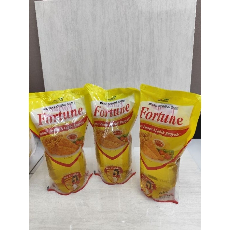

Minyak Goreng Fortune REFFIL ( 3 pcs) x 1 Liter JATIM