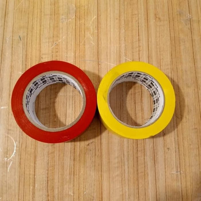 

LAKBAN MARKING FLOOR WARNA MERAH. KUNING. HIJAU UK 5CMX33M MERK 3M