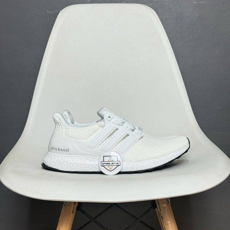 promo SEPATU ADIDAS ULTRABOOST 4.0 UNISEX TRIPLE WHITE