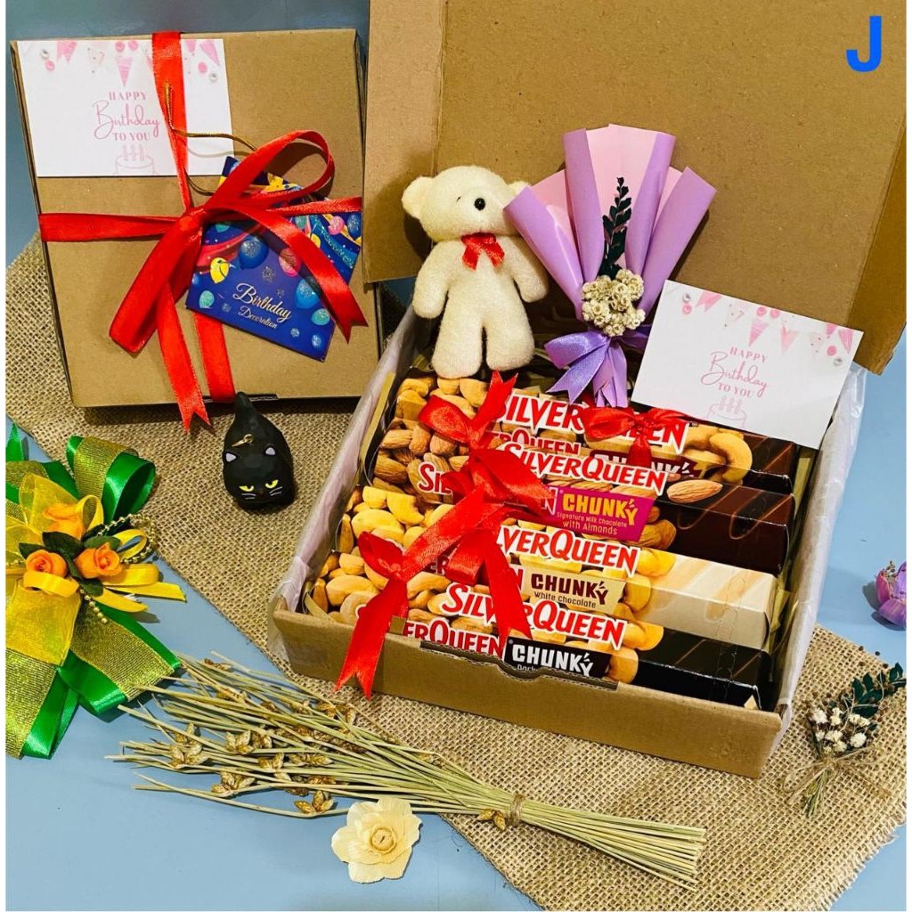 

HAMPERS Coklat Ulang Tahun Gratis Boneka / Wisuda / Hari Ibu / Anniversary / Pacar / Gebetan / Kado Coklat Murah
