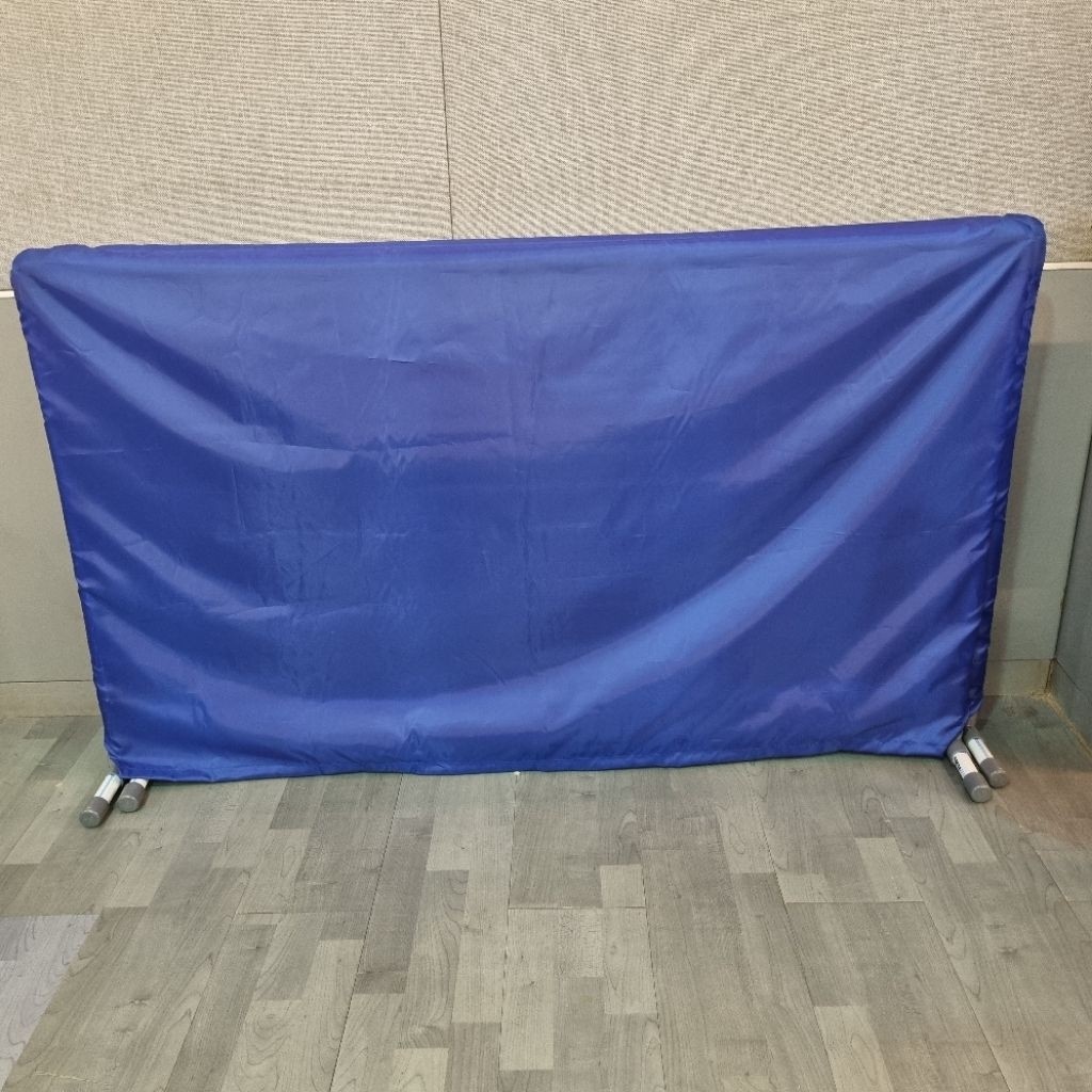 Sketsel pembatas/penghalang lapang tenis meja