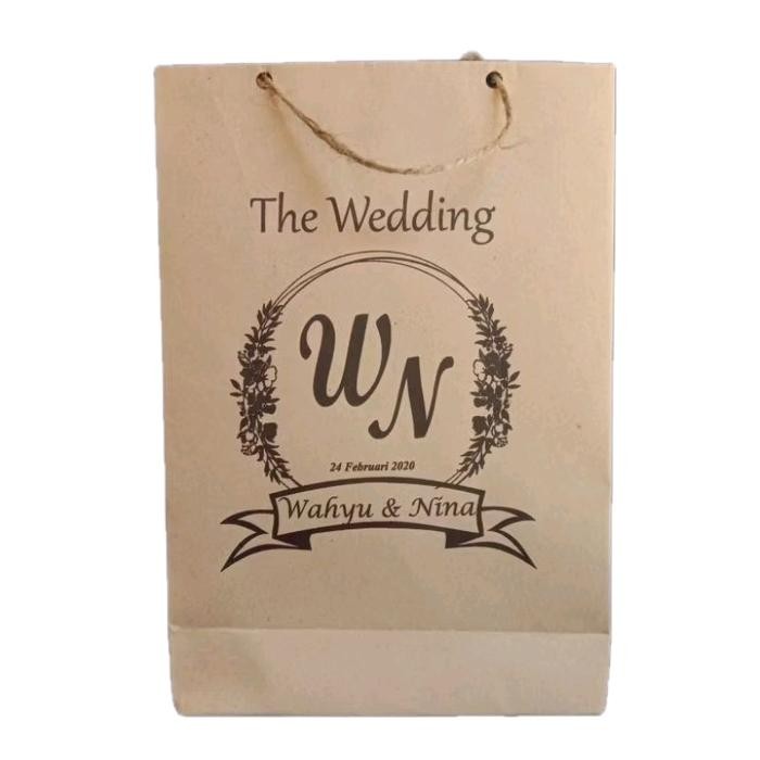 

Sale Paper Bag Custom Desain 1pak (isi 50biji) ukuran 16x6x24.5 - Paper Bag Murah - Paper Bag Tali Rami Coklat - Satu sisi Terlaris