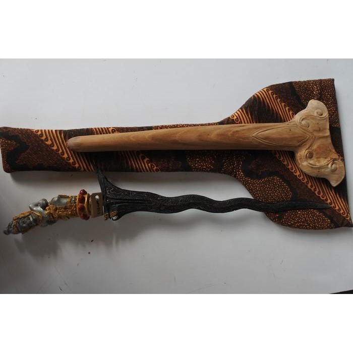 

Keris panji wilis kode wfn7112 warangka sandang walikat pasti murah