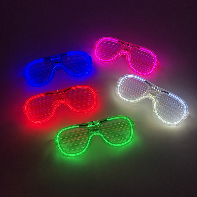 

Light Up LED Glasses 5 Colors Heart Shape Glow Glasses Glow in The Dark Party Supplies Neon Party Favors for Kids Adults