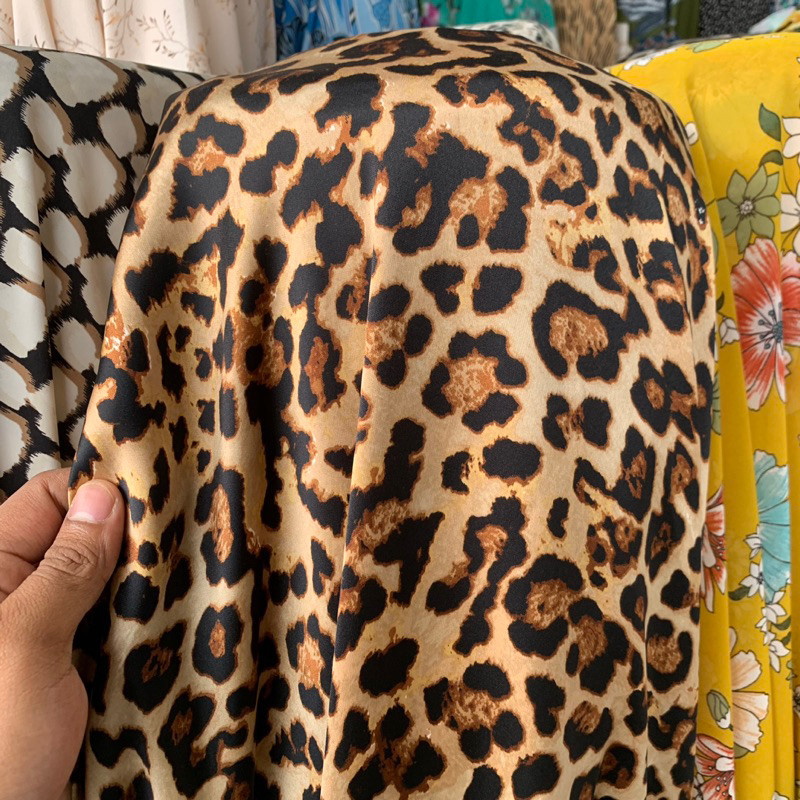 kain - kain bahan silk motif - kain armany silk korea - kain silk motif macan - kain satin garment m