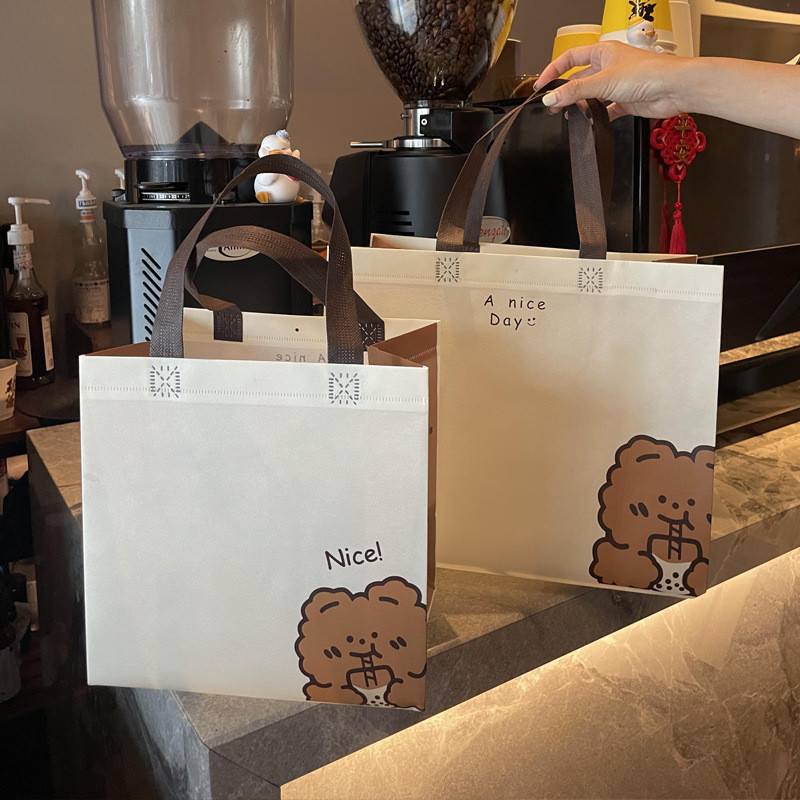 

Tas Spunbond Non Woven - Tas Jinjing Belanja Lucky Bear - Hampers Goodie Bag