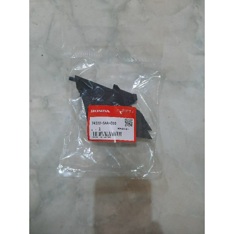 

karet cover samping kap mesin /cowl / panggangan sate jazz GD3 2003 2004 2005 2006 2007 ori