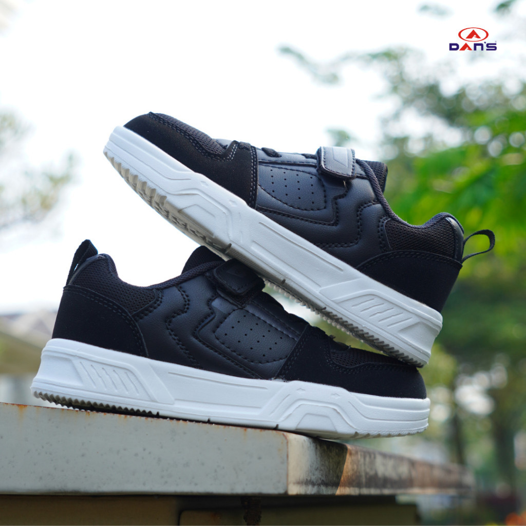 DANS - Sepatu Anak Laki-Laki dan Perempuan - Starton Hitam (TK) | Sneakers untuk Sekolah Warna Hitam