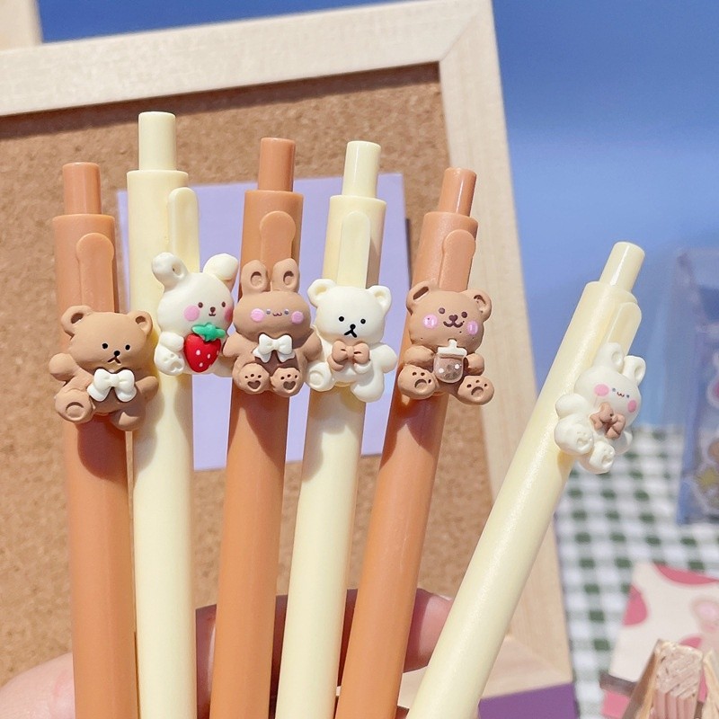 

Pena Karakter Bear Pita Lucu Pulpen Cetekan Tinta Gel Cair Motif Beruang Unik Alat Tulis Kantor
