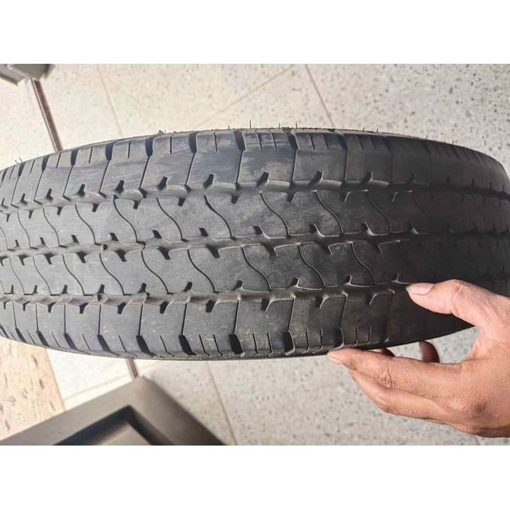 ban mobil ukuran 185/ R 14 kondisi barang second 75 persen ready stok