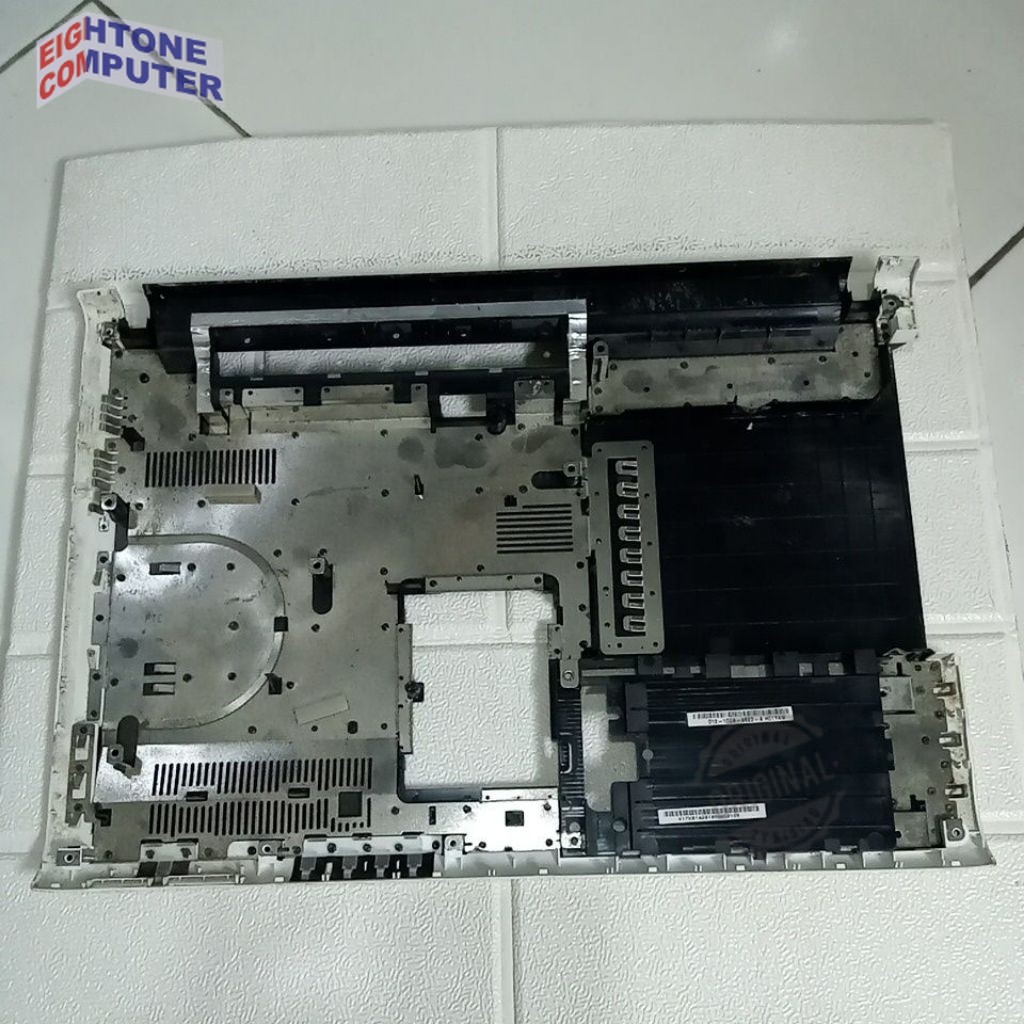 Casing Bawah Sony Vaio E Series SVE14 SVE141A11W SVE141B11W SVE141E11W SVE141J11W MBX-270 _putih