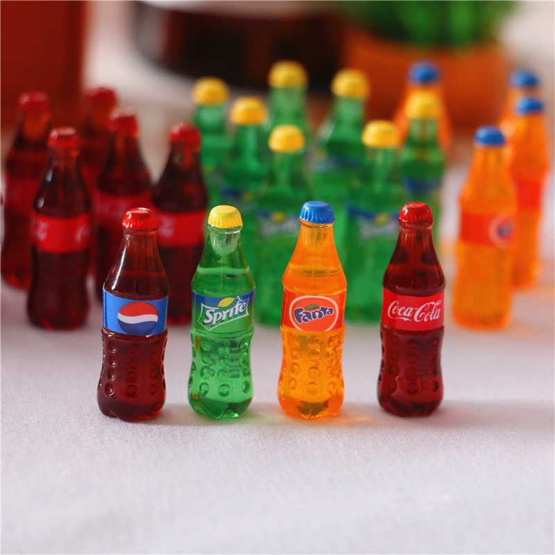 

4pcs1:12 Miniature Dollhouse Drinks Simulation Supermarket Mini Coke Beverage Bottle Wine Drink for BJD Doll Kitchen Accessories