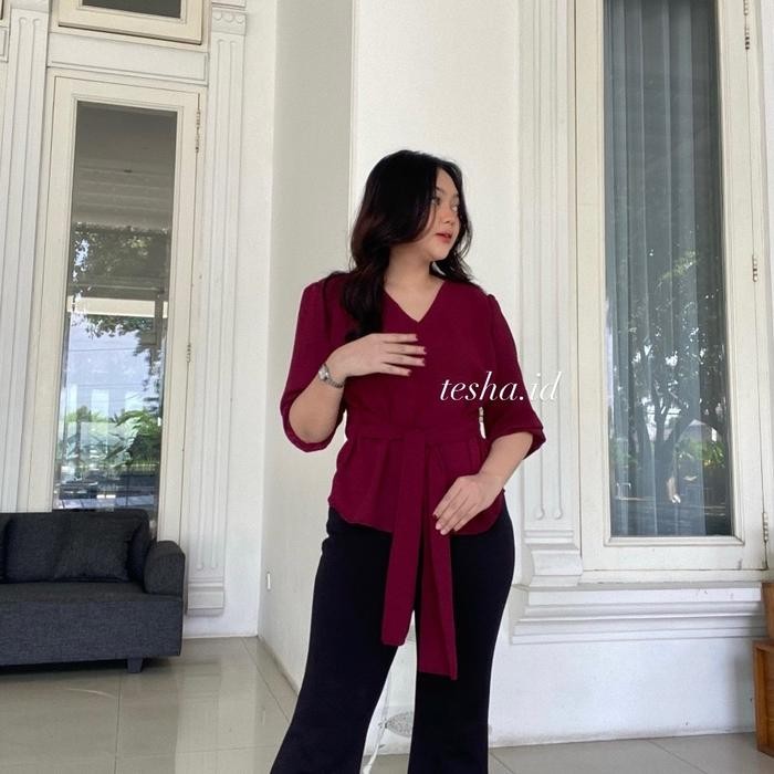 "S.LN.S" - PASTI READY tesha.id | LAUNA BLOUSE | Blouse Crinkle Tali - Maroon, All Size