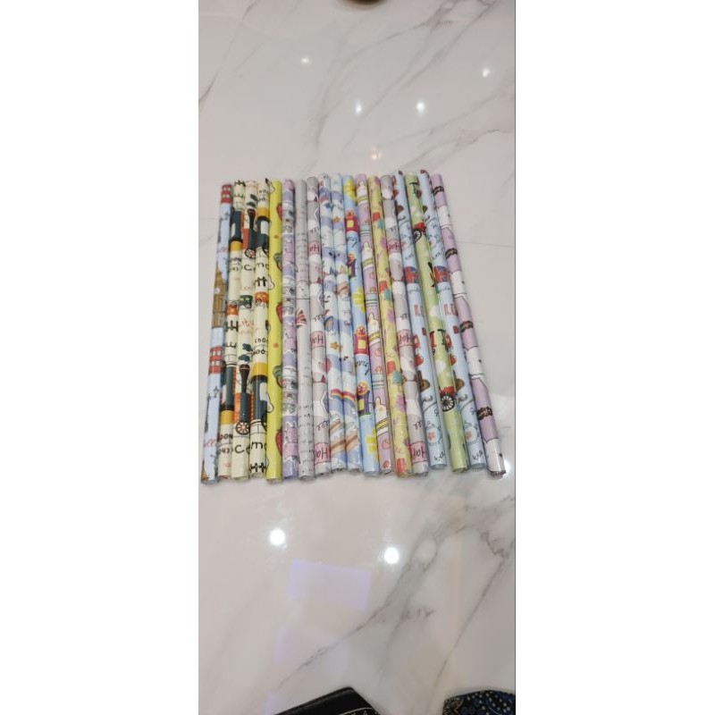 

KERTAS KADO gulung 50 lembar