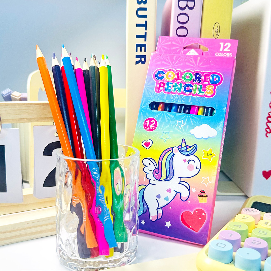 

Boxed colored pencil set with 12 colors for students to draw pencils, paint and draw colored pencils