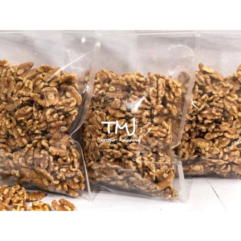 

KACANG OTAK / WALNUT PANGGANG 1 KG (ROASTED)