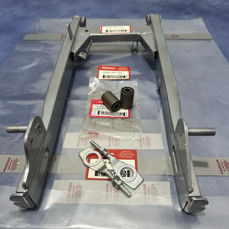 SWING ARM KOMPLIT HONDA  SUPRA X LAMA SUPRA FIT LAMA SILVER 2001+2006 New