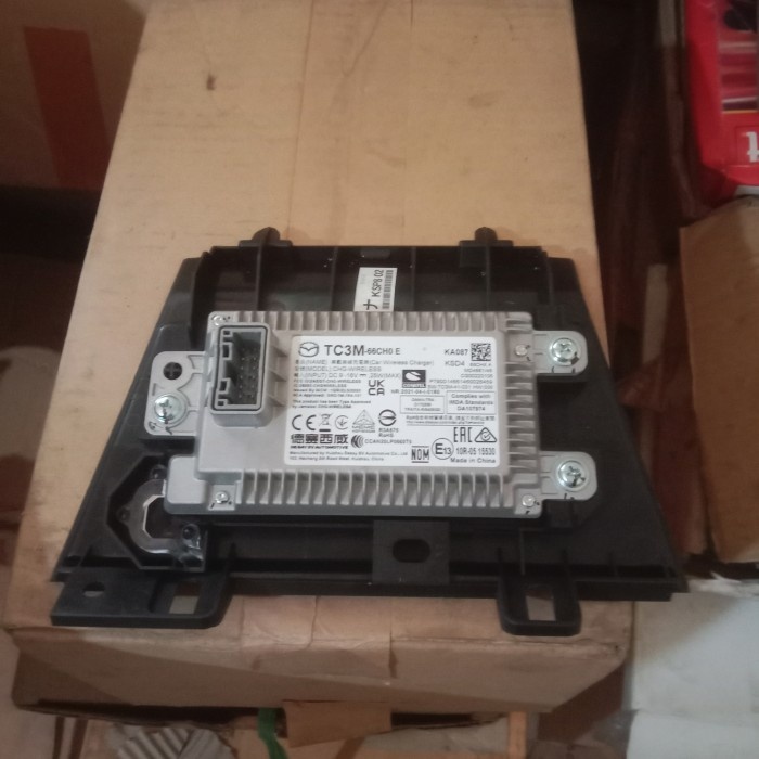 MODUL CHARGER BATTERY WIRELESS CONSOLE MAZDA CX5 CX9 ORIGINAL