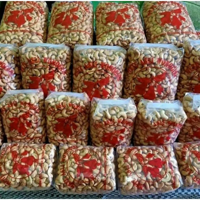 

CASHEWNUT kacang mete matang UKURAN (500)GRAM