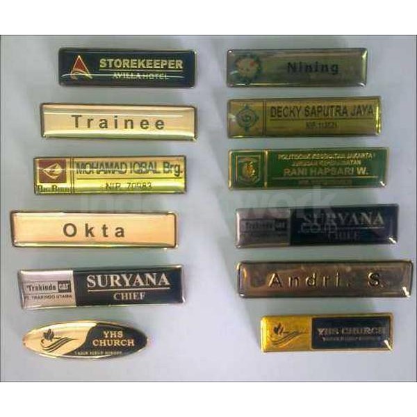 

Promo Name Tag Kuningan - Papan Nama Dada - Pin + resin + Peniti