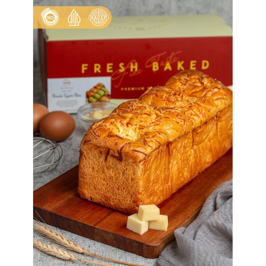 

Brioche Roti Kotak Smoked Beef & Cheese - GoSend/Grab only