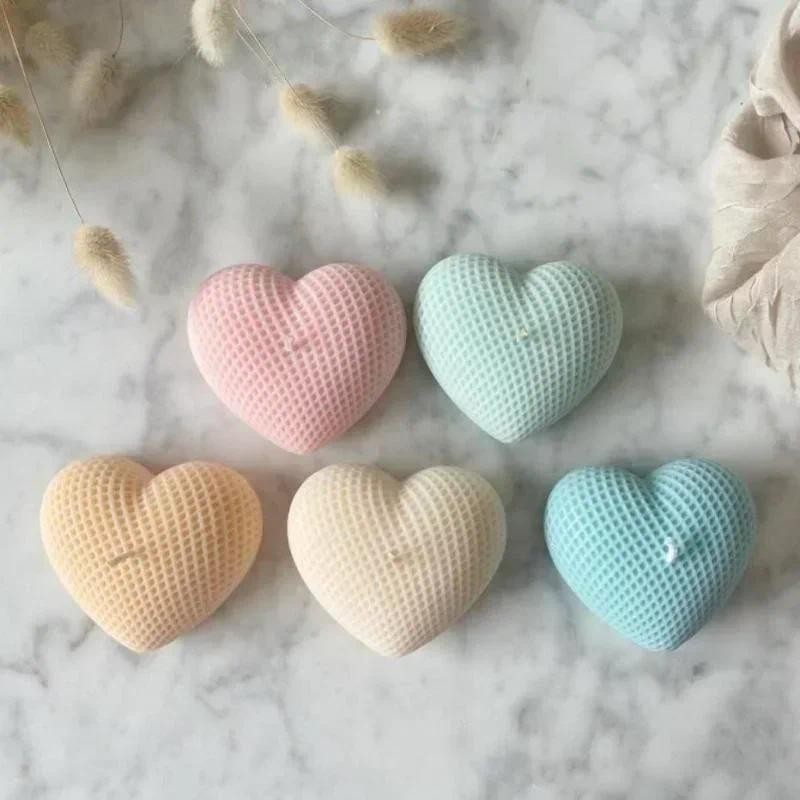 

Handmade Mold Weaving Love Silicone Mold DIY Heart-shaped Candle Soap Plaster Cake Chocolate Baking Valentines Day Gift