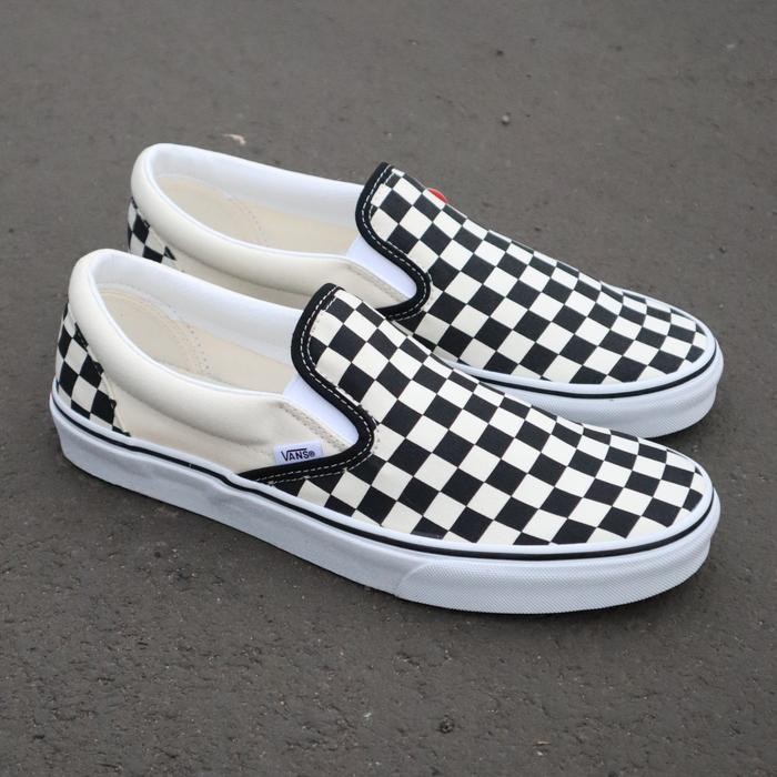 Vans slip on checkerboard black white (Resmi PT NAVYA)